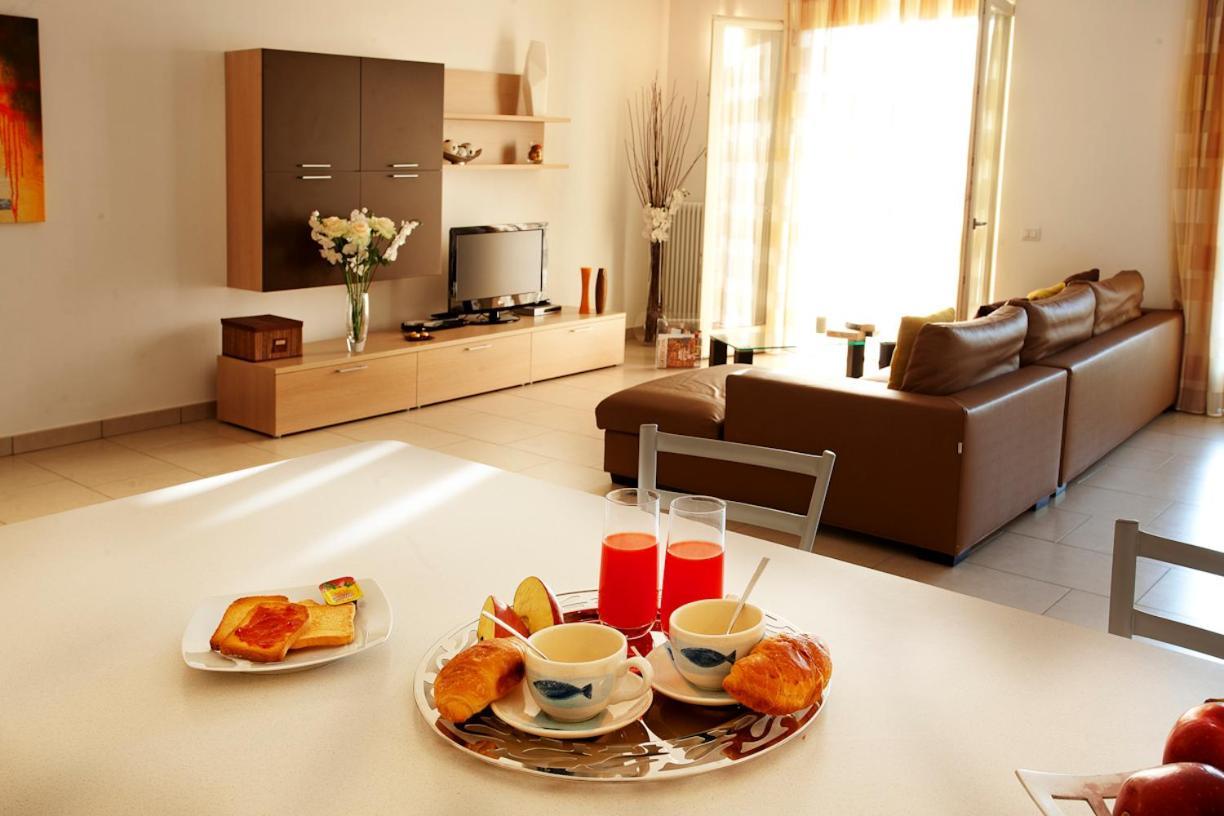 Tremezzo Residence 3-1 Of 11 Apartments In An Exclusive Residence By Italian Apartments Kültér fotó